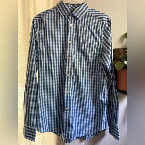 GAP Slim-Fit Non-Iron Button-Down - Picture 1 of 9